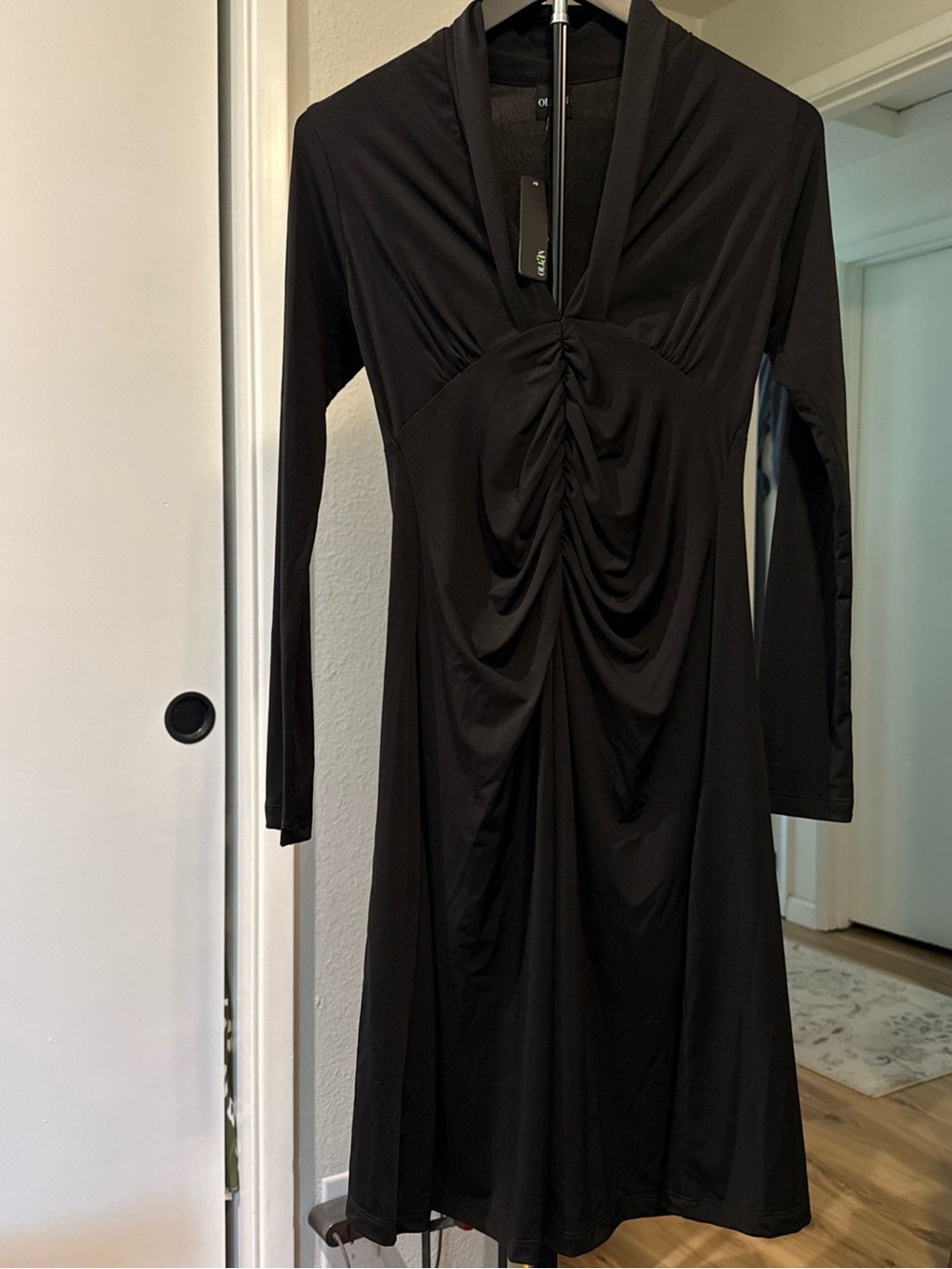 Women's Olian maternity Black Dress Midi size XS Long Sleeve V Neck NWT